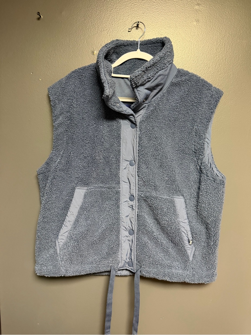 NWT JoyLab Adjustable Drawstring Snap Front Sherpa Vest Vintage Indigo XL